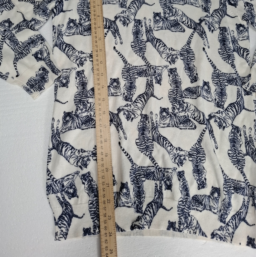 ModCloth Sweater Womens S Cream Blue Tiger Print 3/4 Sleeve Modal Blend Knit - Picture 8 of 10